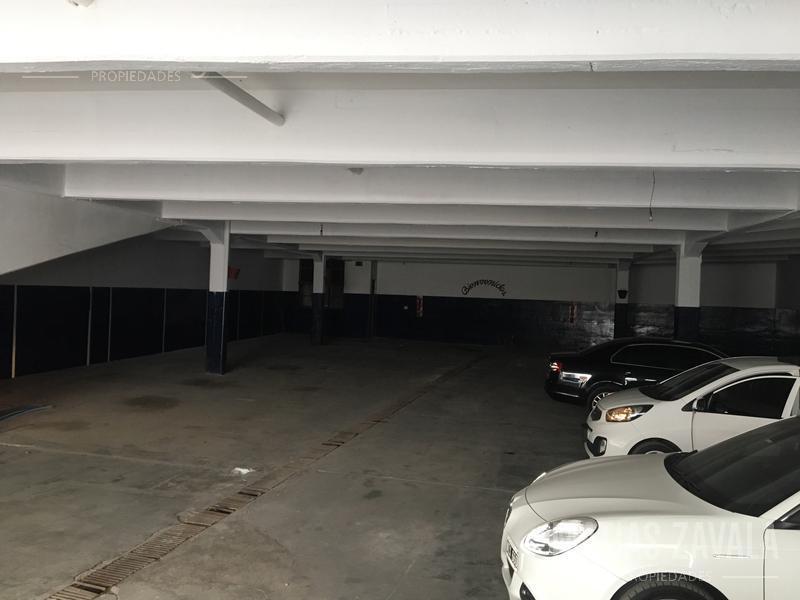 Magnifico Galpón s/ Av Caseros, Foco Comercial - Mixtura 4 - Parque Patricios -