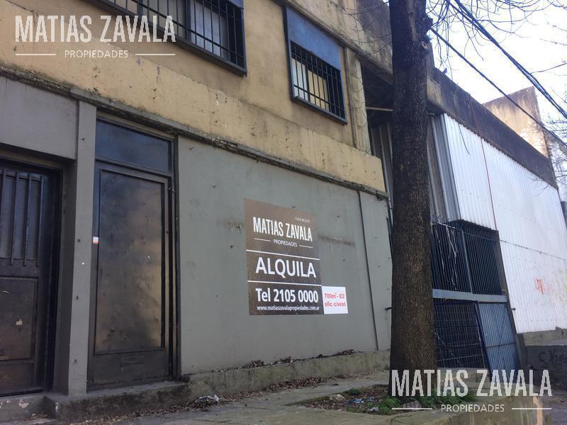 Galpón a mts de Av Patricios - Mixtura 3 -  Parabólico a10 mts de altura