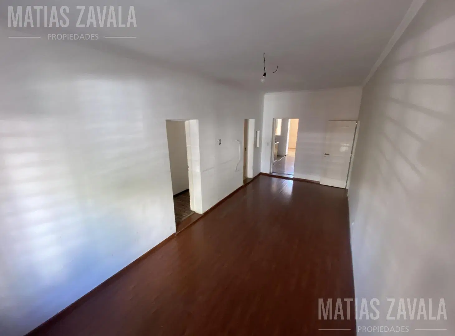 CASA, con LOCAL o COCHERA - Excelente UBICACIÓN - SIN EXPENSAS – Lote Propio 4
