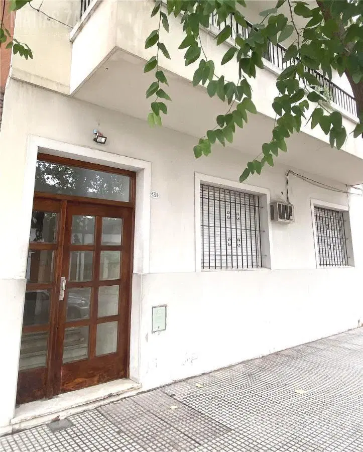 Depto 3 amb - BAJAS EXPENSAS (1er piso x escalera) RECIEN PINTADO - Floresta Norte 1