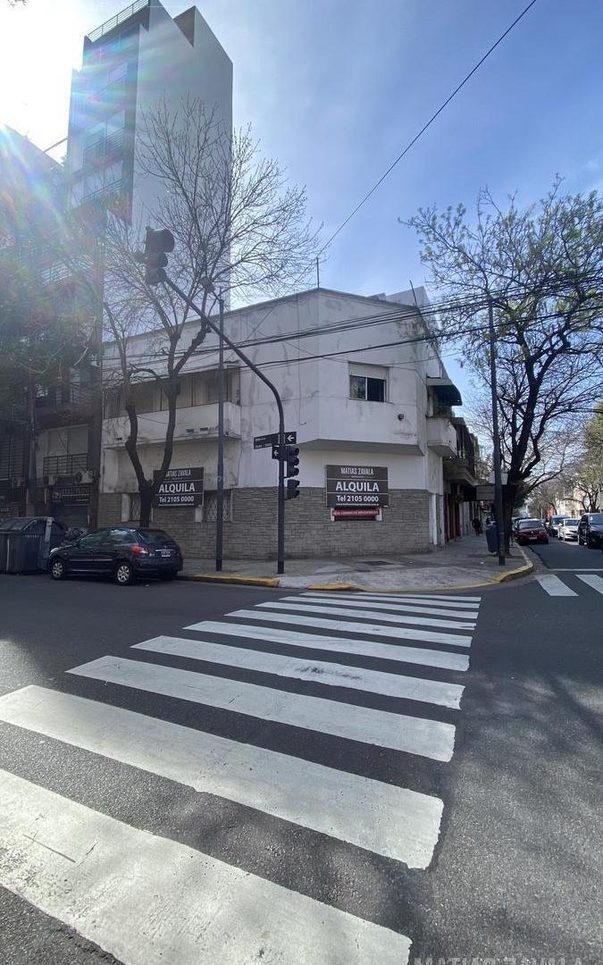 Foto de Magnifico PH a la calle en Esquina - SIN EXPENSAS - Zona Comercial, imagen 1