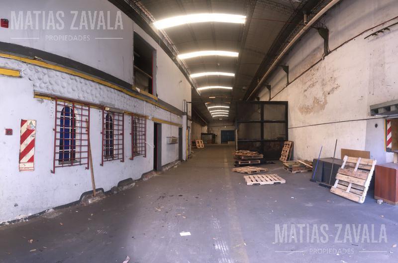 Foto de VENTA c/RENTA - Estupendo Galpón con salida a dos calles - a mts de, imagen 2