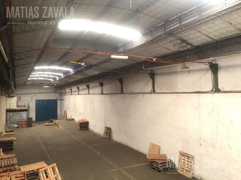 Foto de VENTA c/RENTA - Estupendo Galpón con salida a dos calles - a mts de, imagen 4