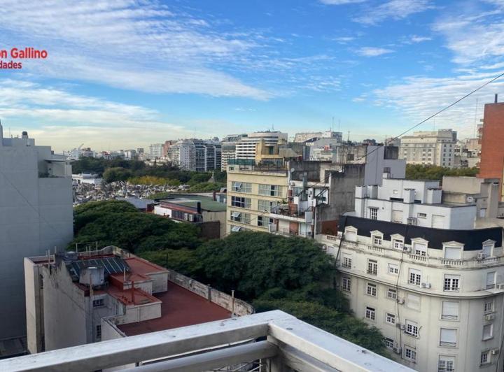 Venta departamento de 3 ambientes con dependencia y cochera en Recoleta 3