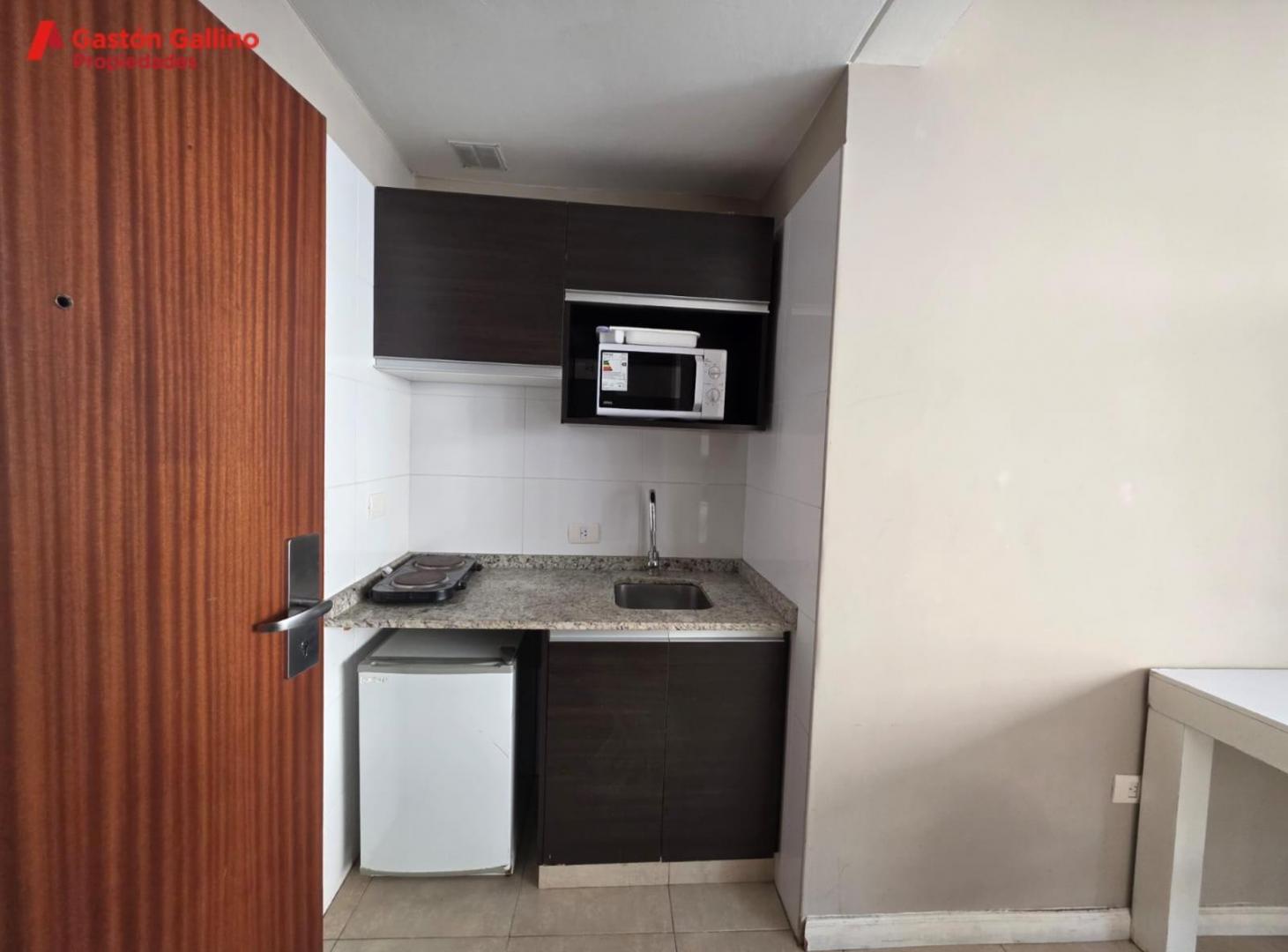 Foto de VENTA 1 AMBIENTE AL FRENTE CON BALCON, PILETA. CENTRO, imagen 2