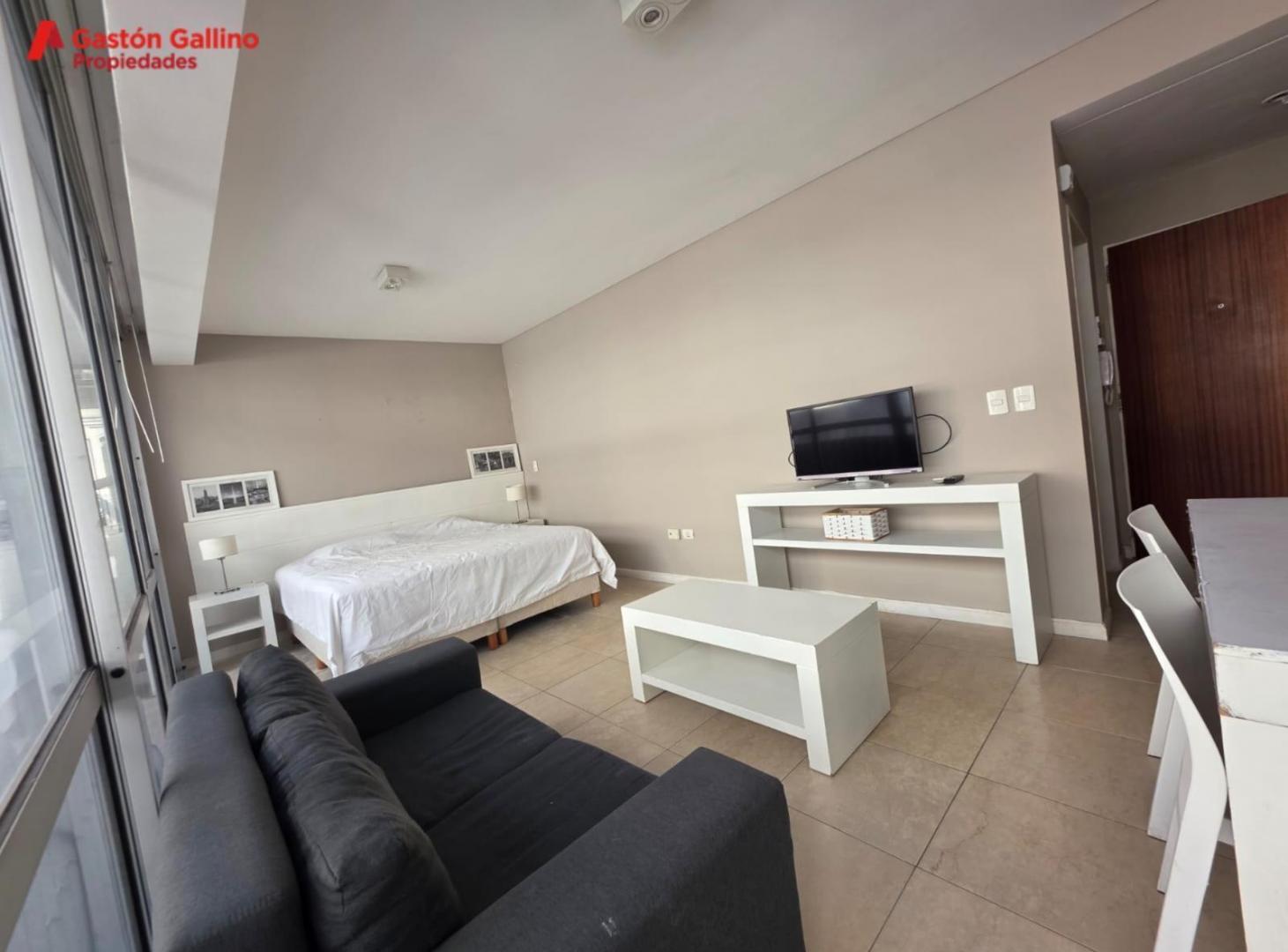 Foto de VENTA 1 AMBIENTE AL FRENTE CON BALCON, PILETA. CENTRO, imagen 3