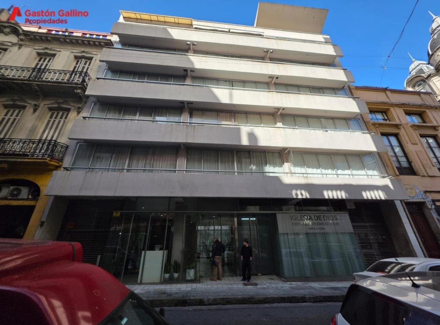 Foto de VENTA 1 AMBIENTE AL FRENTE CON BALCON, PILETA. CENTRO, imagen 1