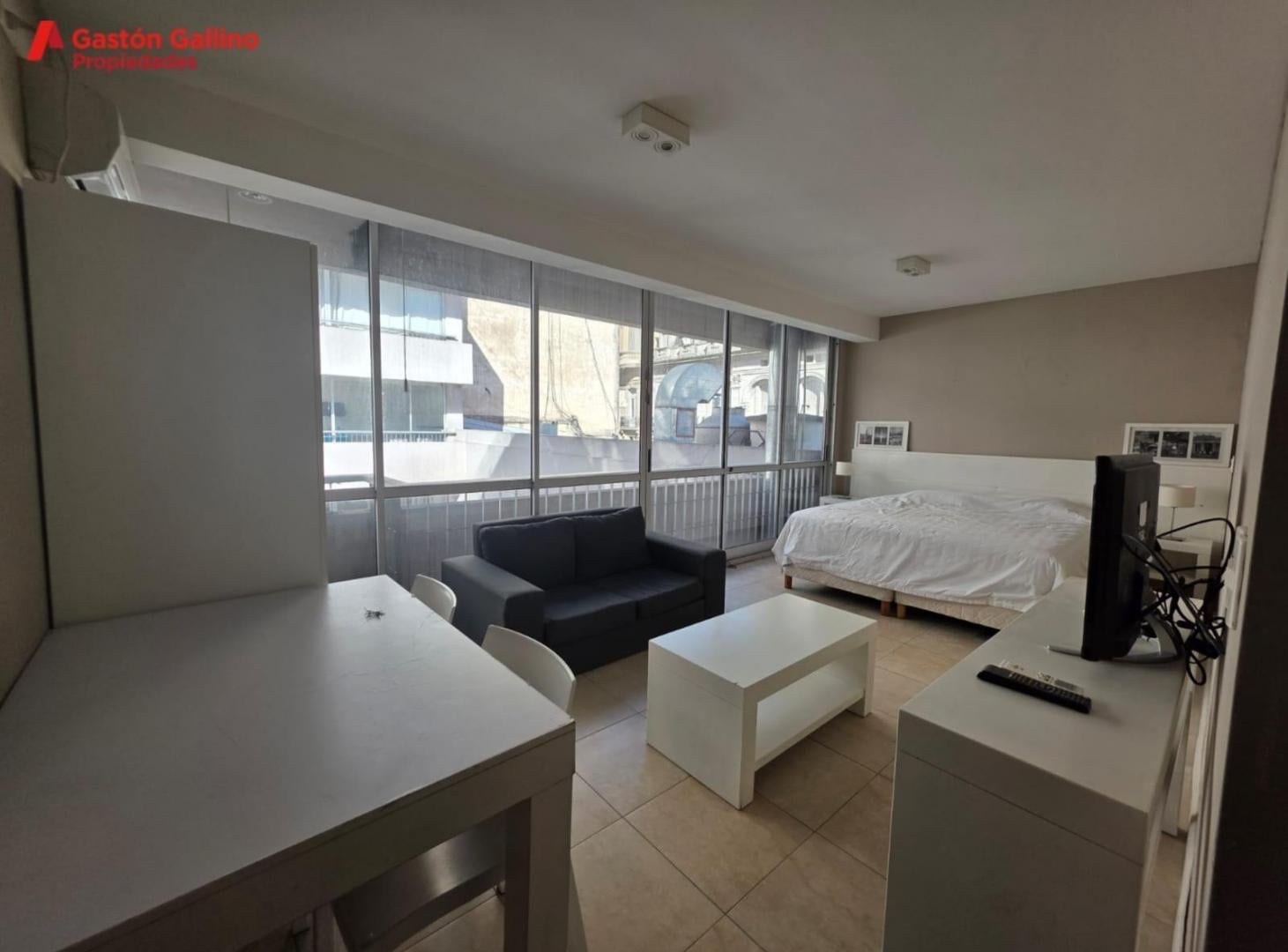 Foto de VENTA 1 AMBIENTE AL FRENTE CON BALCON, PILETA. CENTRO, imagen 5