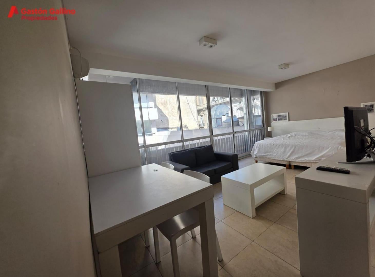 Foto de VENTA 1 AMBIENTE AL FRENTE CON BALCON, PILETA. CENTRO, imagen 4