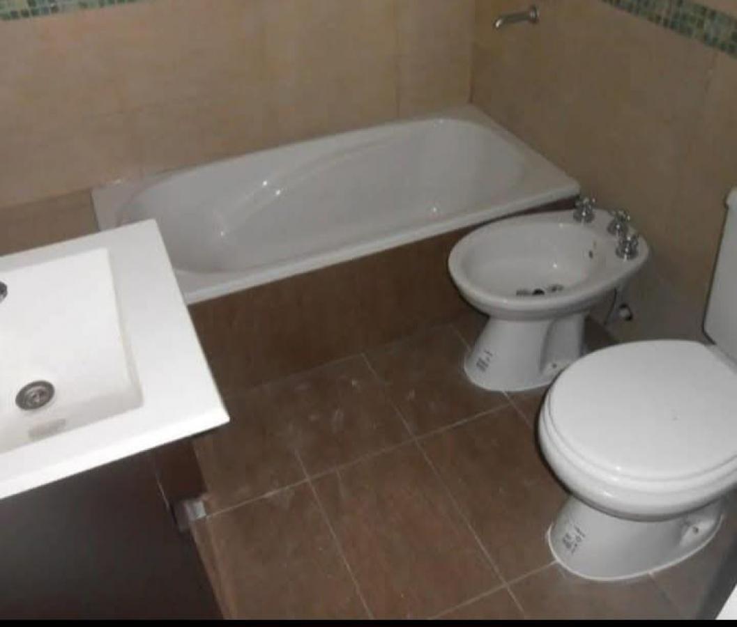 Foto de Departamento en Venta en Villa Luzuriaga, imagen 4