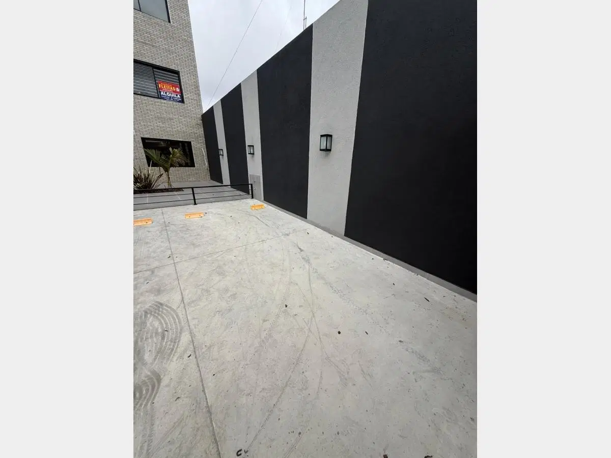 Departamento en Alquiler en Villa Luzuriaga 8
