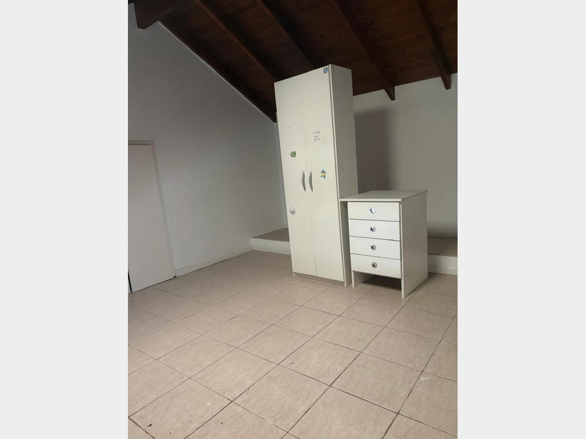 Foto de Triplex en Alquiler en Villa Luzuriaga, imagen 4