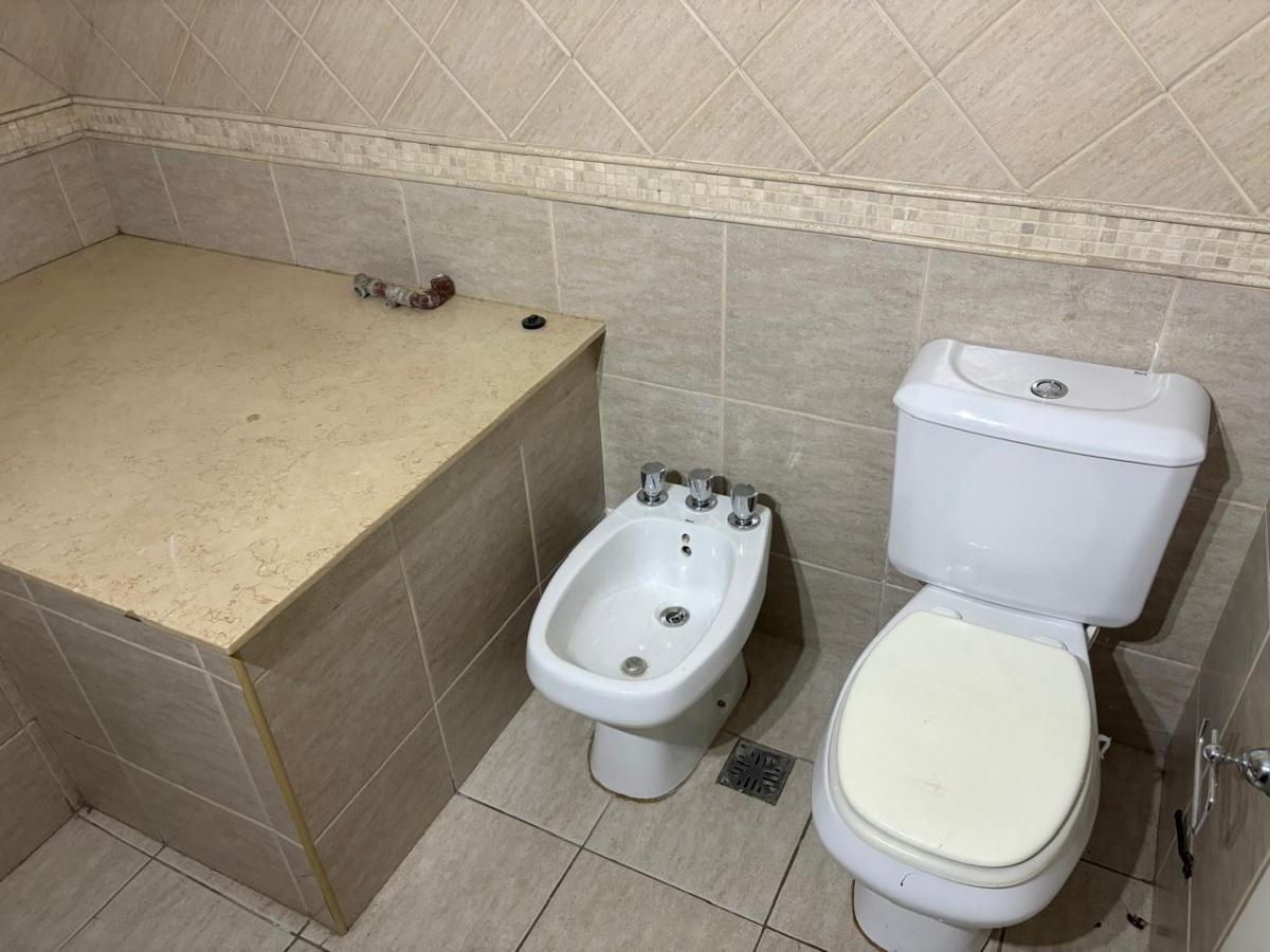 Foto de Triplex en Alquiler en Villa Luzuriaga, imagen 2