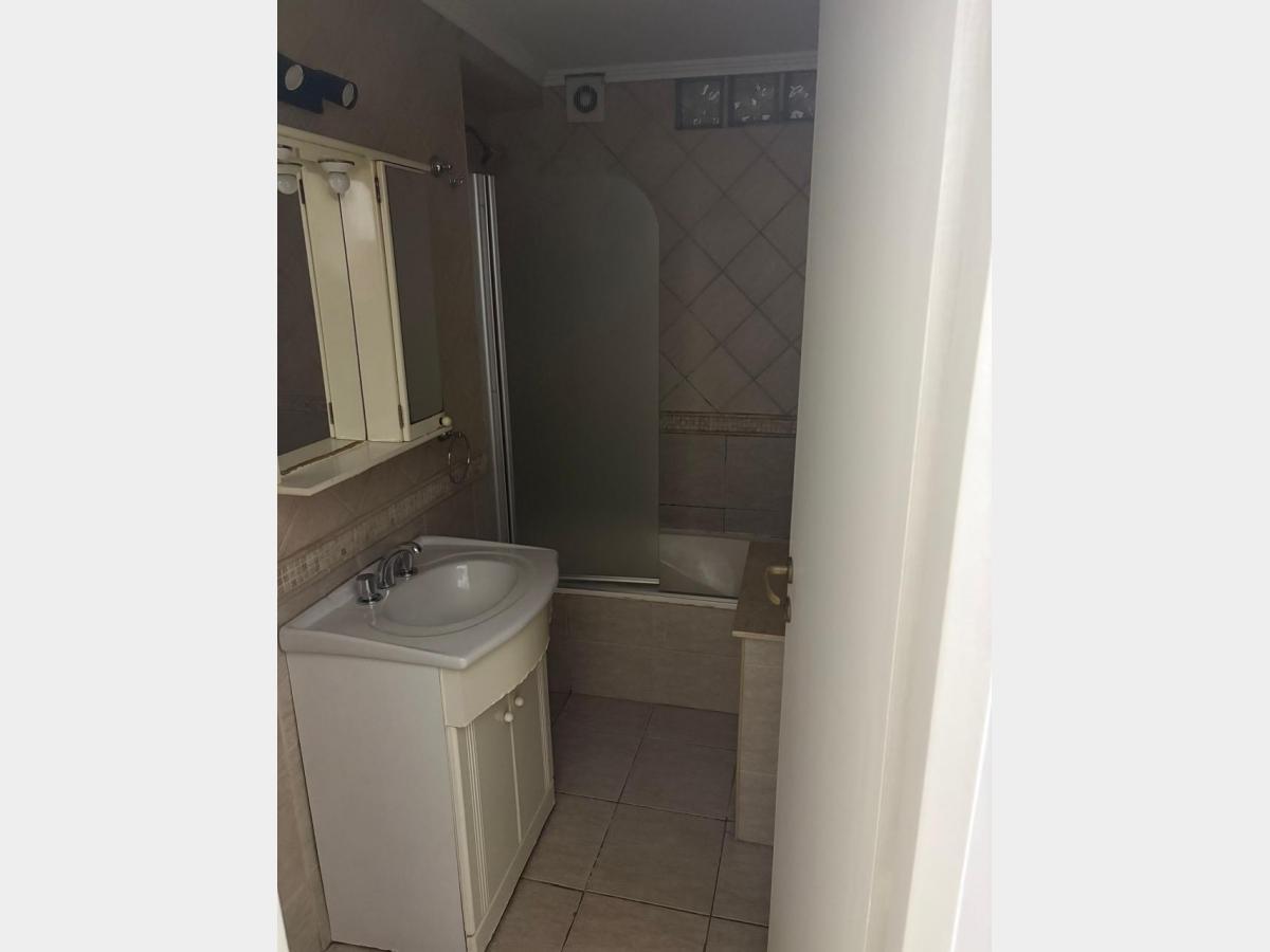 Foto de Triplex en Alquiler en Villa Luzuriaga, imagen 5
