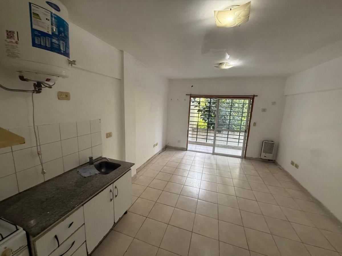 Foto de Departamento en Alquiler en Moron, imagen 1