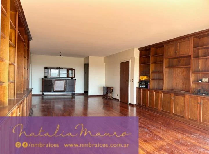 Propiedad de Lujo con balcón terraza y vista panorámica al río.  Apto crédito  5