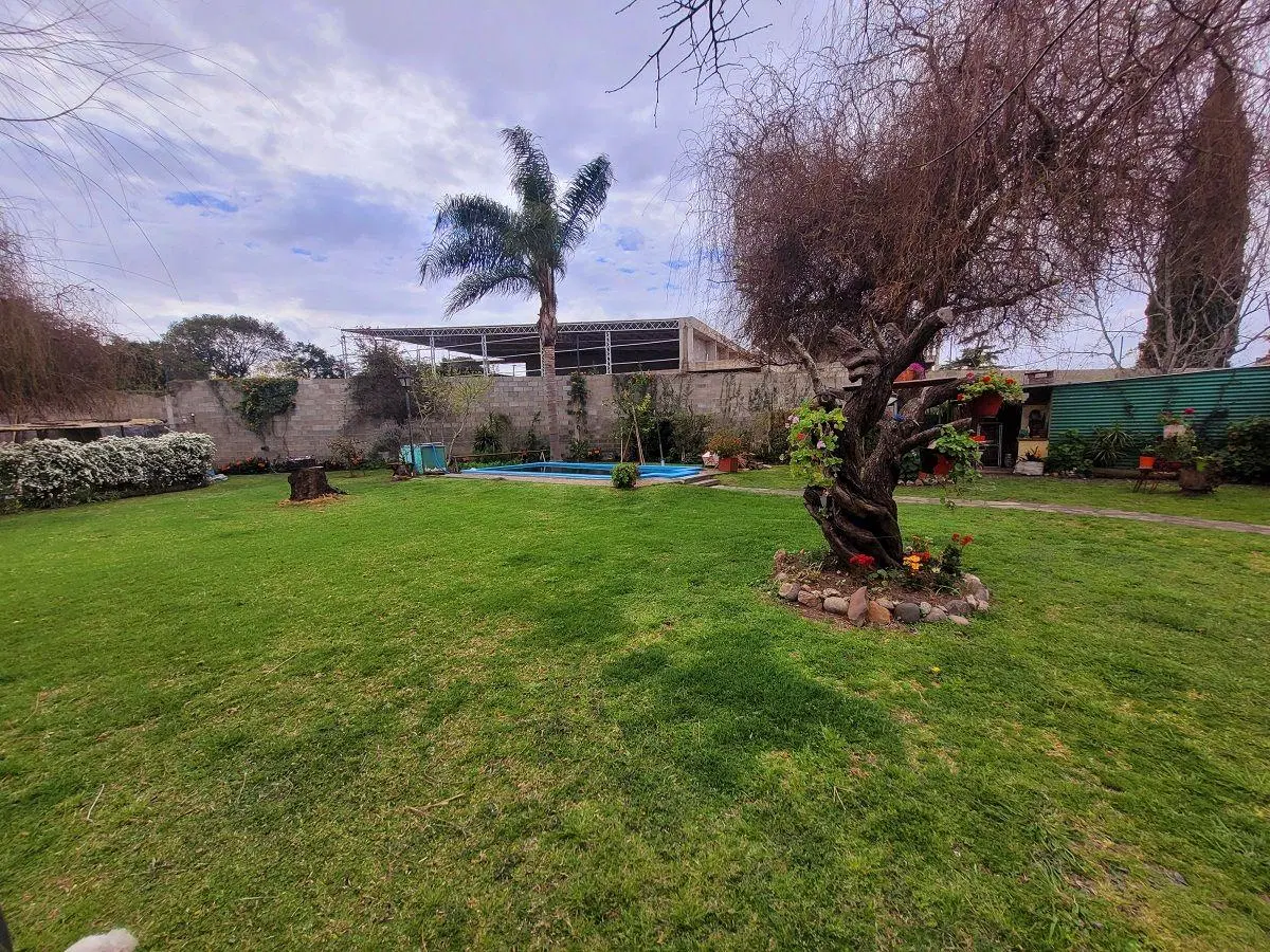 Oportunidad de negocio. Venta en block: 4 locales, 3 viviendas y 1 galpón sobre lote de 1200 m2 2