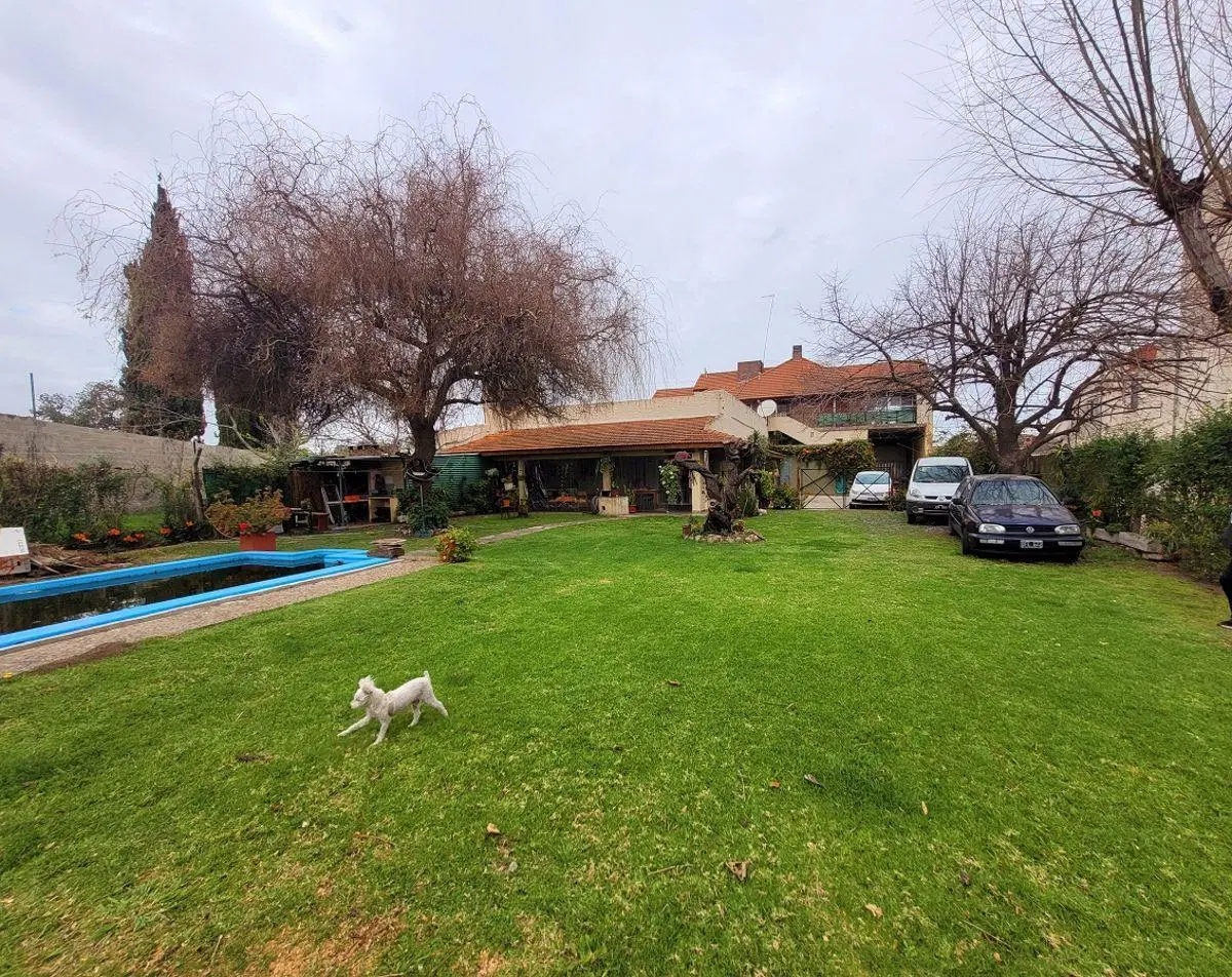 Lote de 1188 m2, con frente de 20 m y fot 2,40. Posibilidad de anexar lote lindero de misma sup. 4