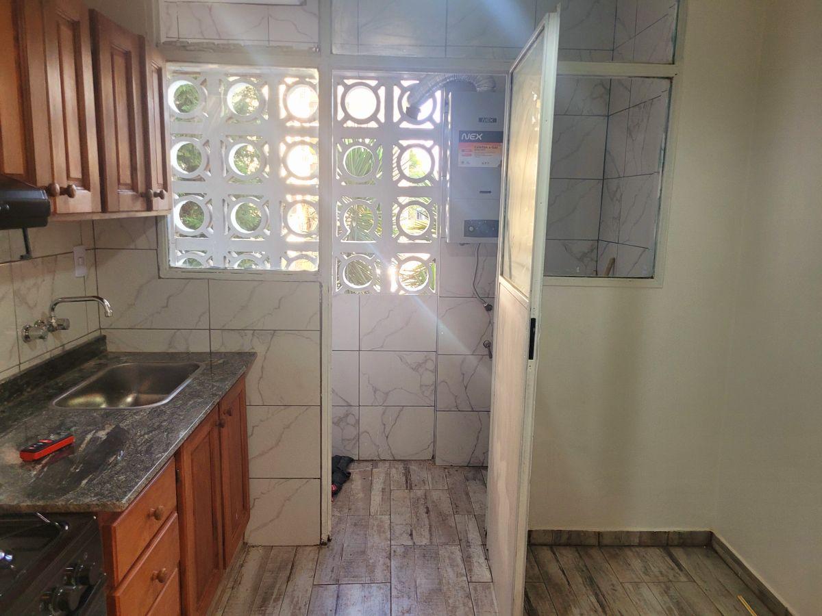 Foto de Amplio Departamento de 3 Dormitorios, Balcón y Espacio Guardacoches, imagen 5