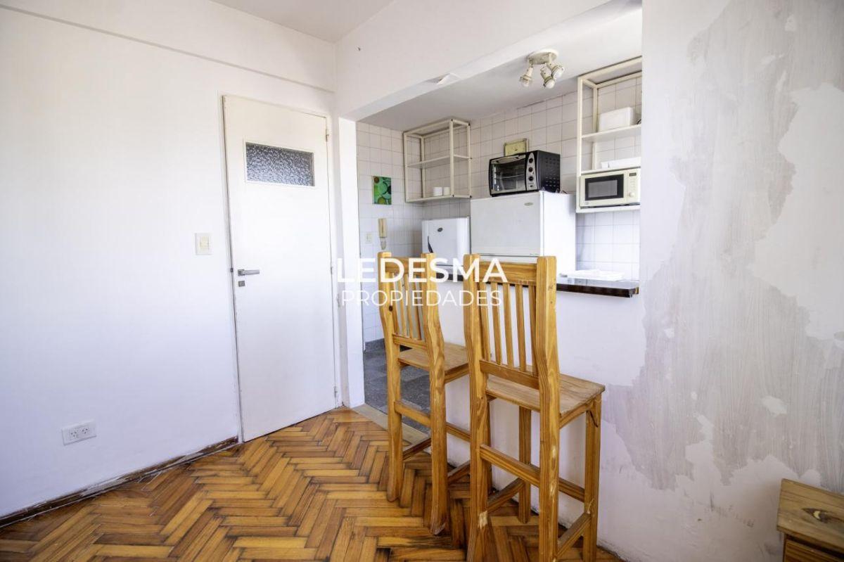 Foto de DEPARTAMENTO EN VENTA 3 AMBIENTES CON COCHERA APTO CREDITO, imagen 4