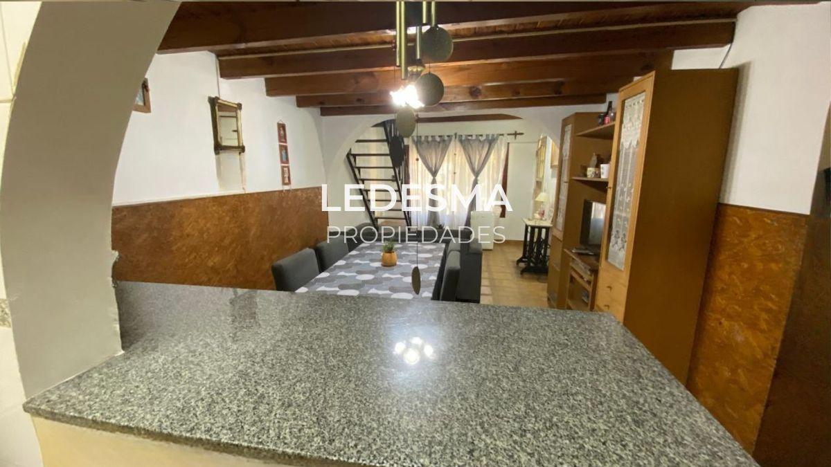 Foto de VENTA CASA 4 AMBIENTES CON GARAGE CASTELAR NORTE APTO CREDITO BANCARIO, imagen 5