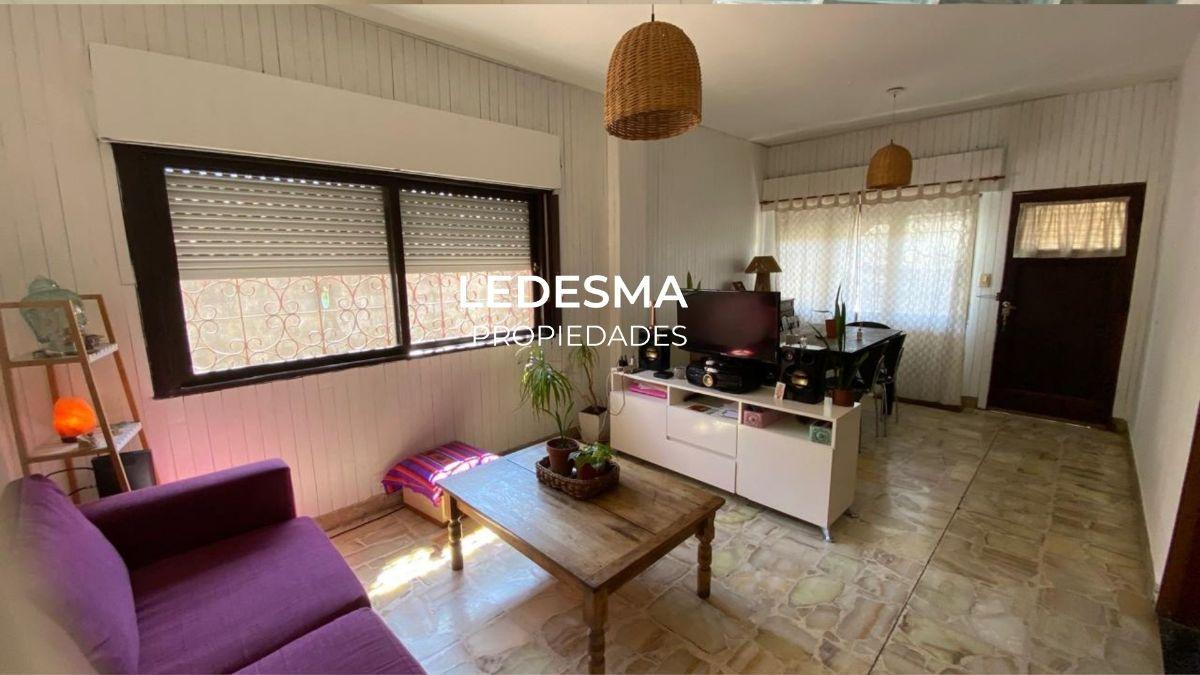 Foto de VENTA CASA 3 AMBIENTES CON ENTRADA PARA DOS VEHICULOS ITUZAINGO NORTE, imagen 3