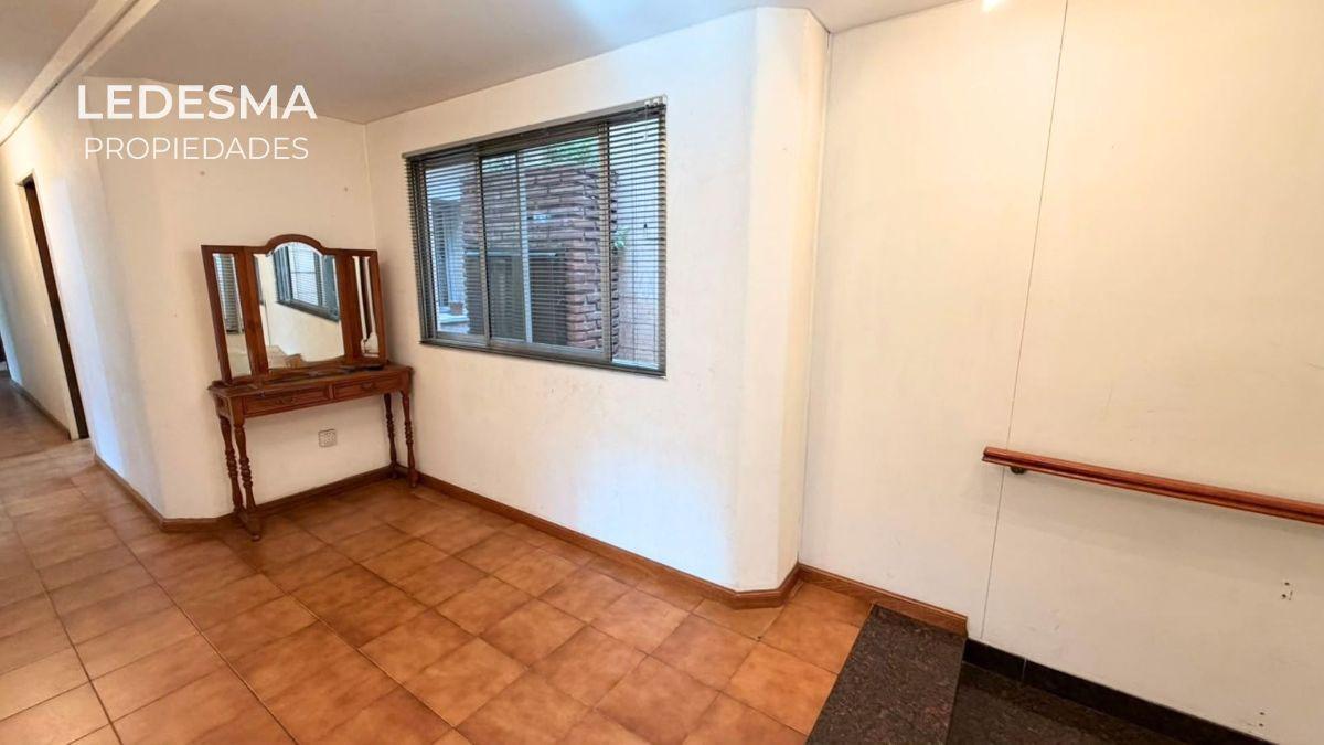 Foto de PH 6 AMBIENTES CON COCHERA, PATIO Y BALCON EN ALQUILER - SIN EXPENSAS, imagen 3
