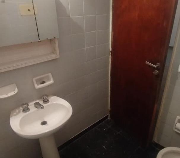 Alquilo regio DEPARTAMENTO de 2 Ambientes en SAN CRISTÓBAL 5