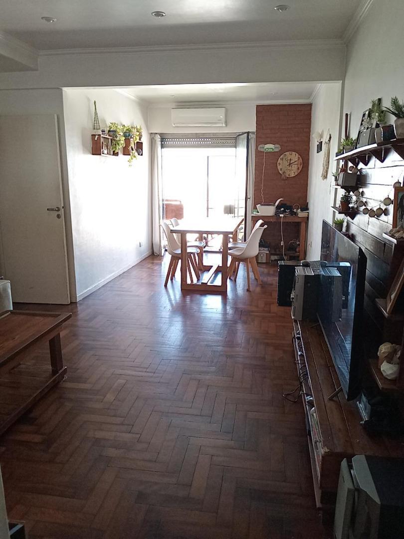 Foto de AMPLIO SEMIPISO 4 AMBIENTES BOEDO AL FRENTE | APTO CRÉDITO, imagen 1