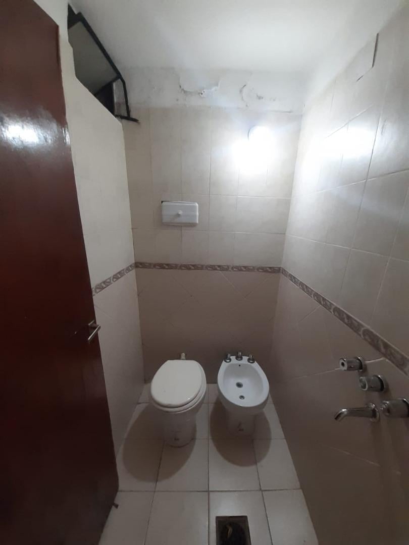 Dúplex en venta! A mts. de la Avenida Hernandarias