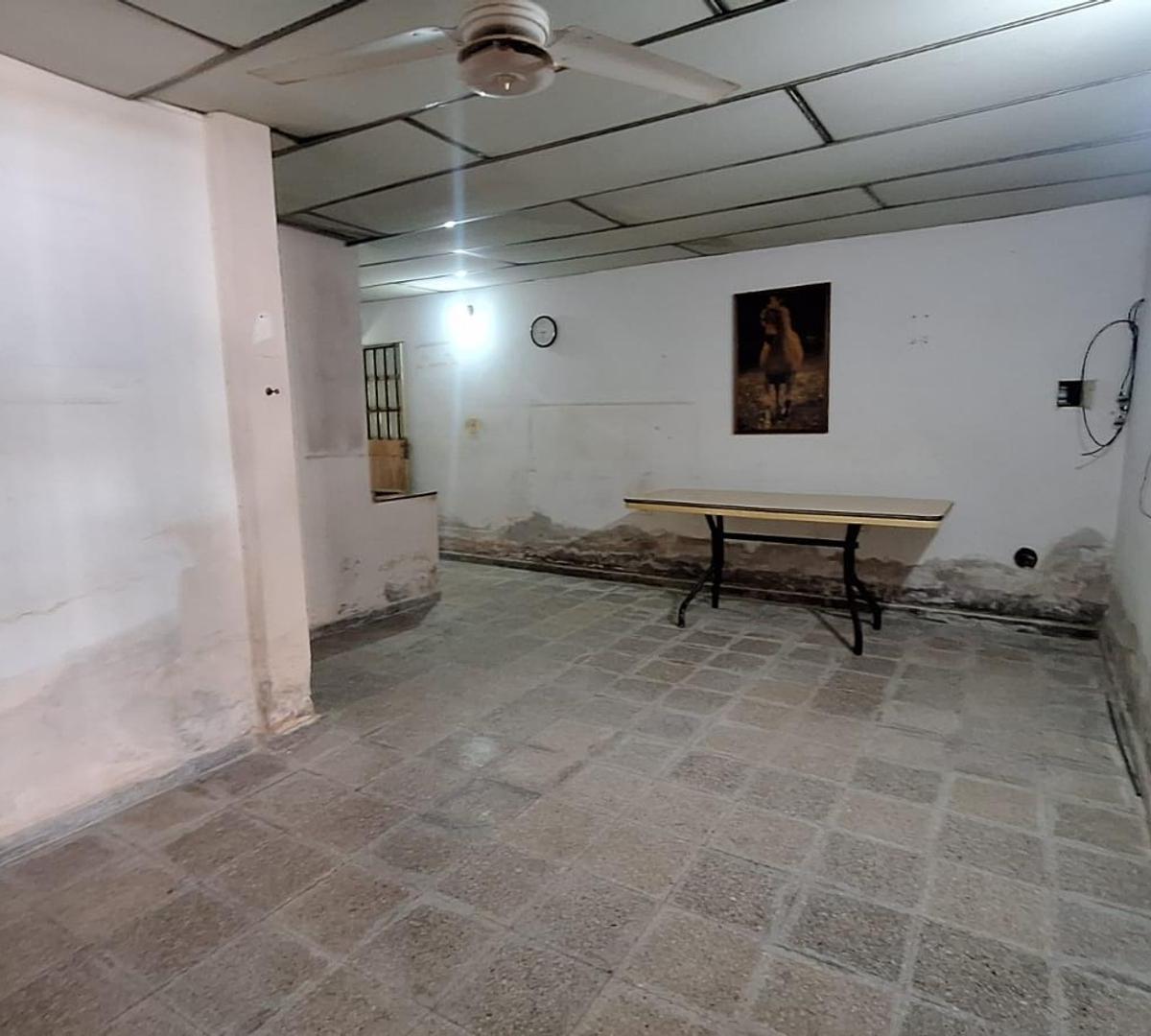 Casa en Venta! a mts. de Av. Islas Malvinas