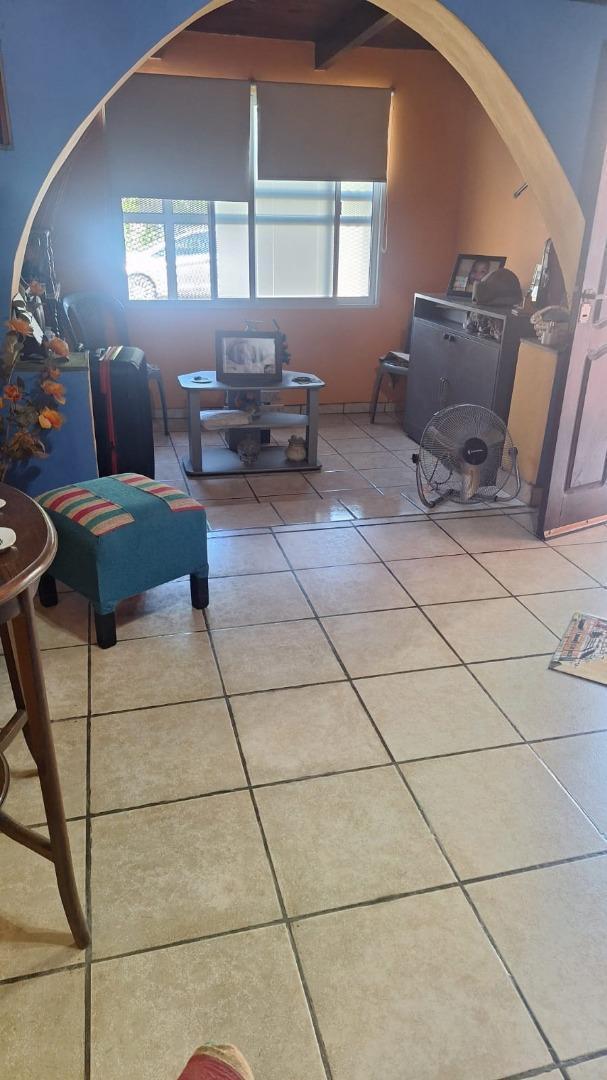 Casa + Departamento en Venta! B° La Liguria 4