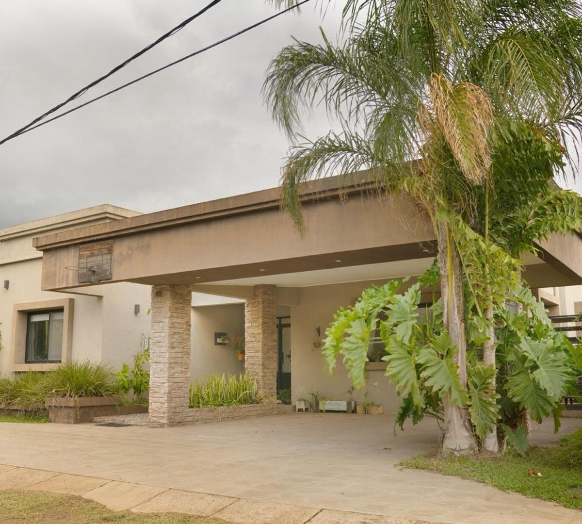 Foto de Venta Casa Moderna! B° Privado La California, imagen 3