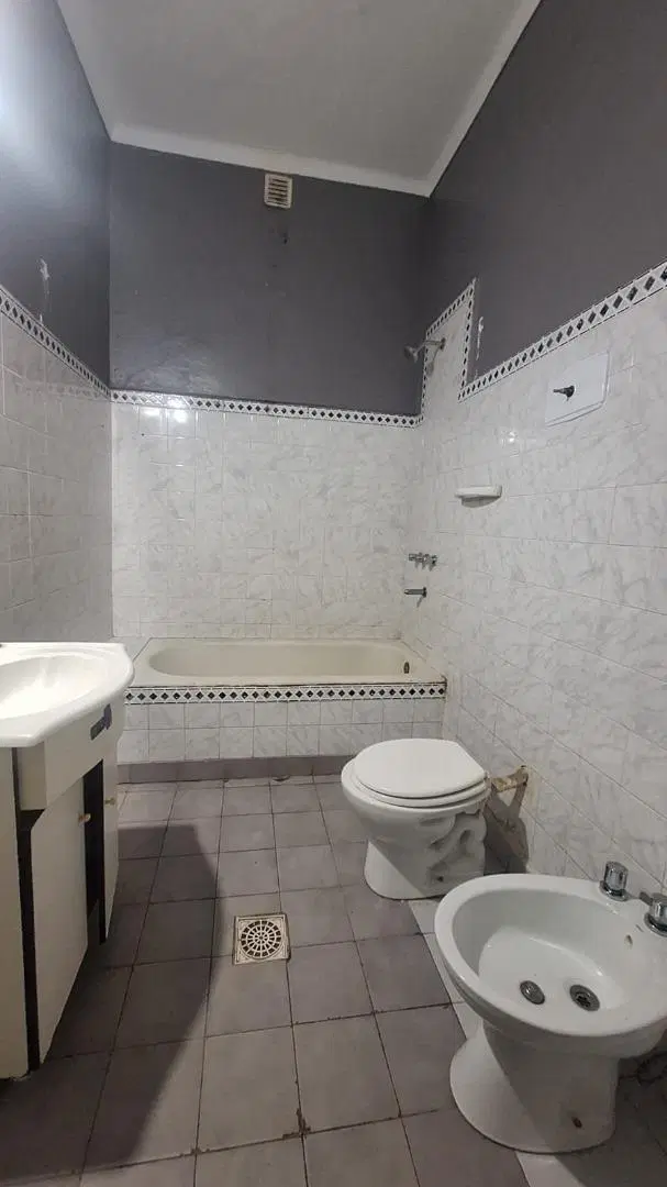 Sobre Esquina Casa en Venta! Macrocentro 1