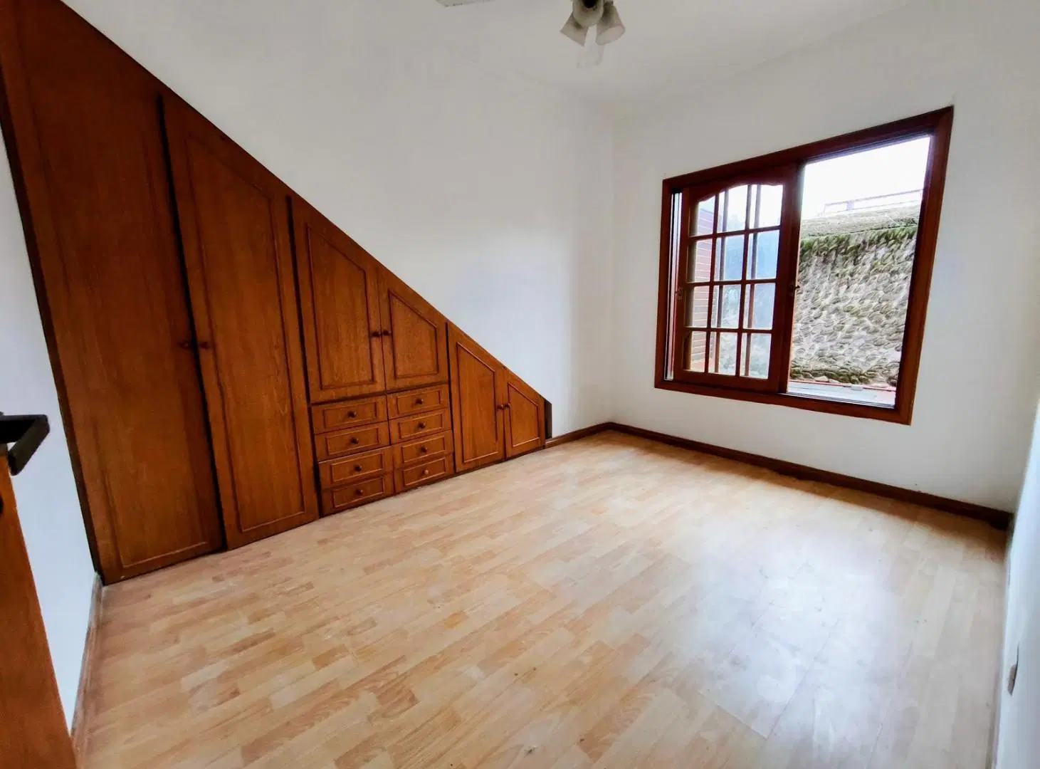 PH de 3 ambientes planta baja con patio y espacio guardacoche excelente ubicacion Villa Ballester 2