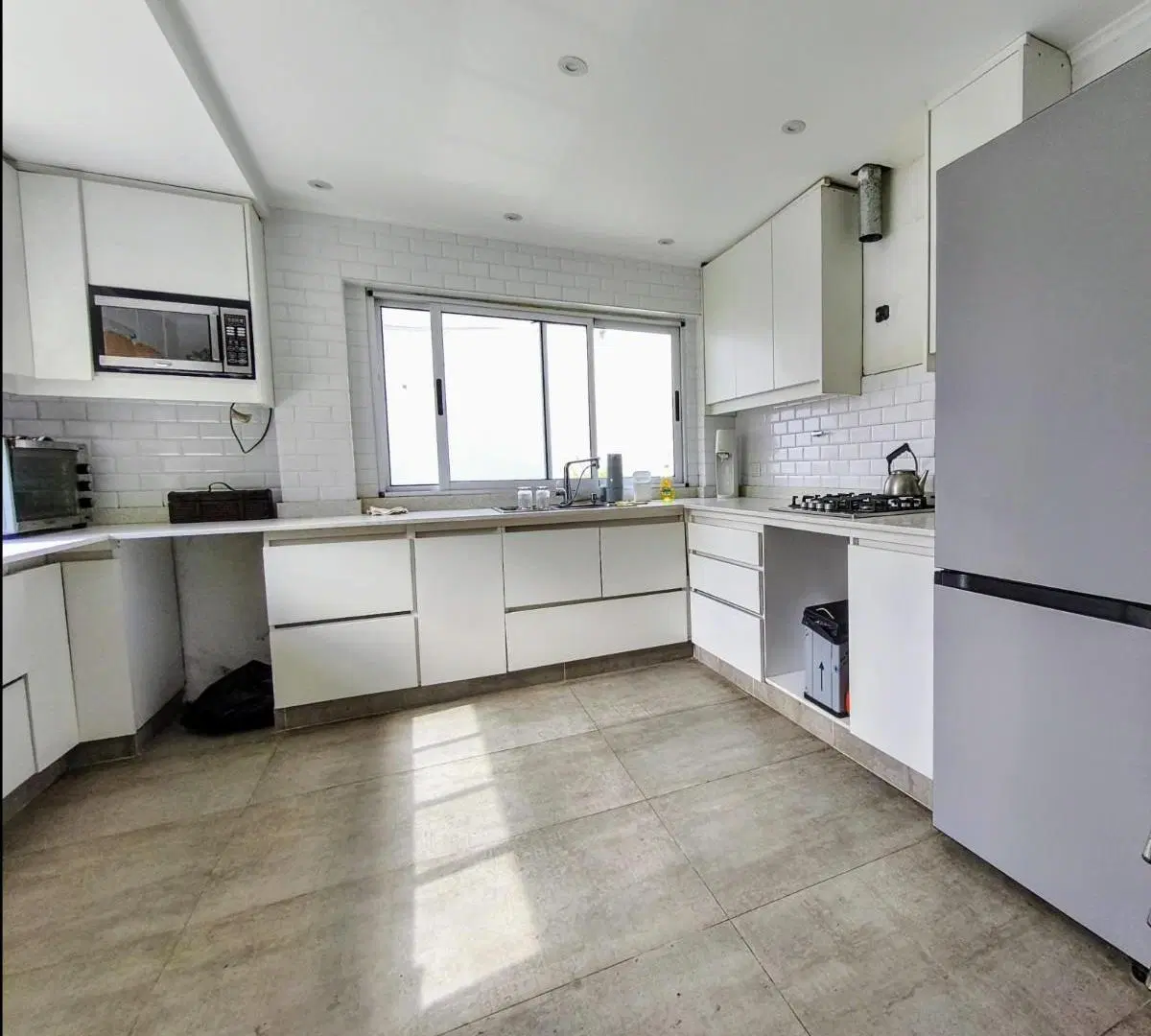 Casa en venta en Loma Hermosa 3 ambientes  depto/quincho  Cochera doble y Jardín  Excelente estado 3