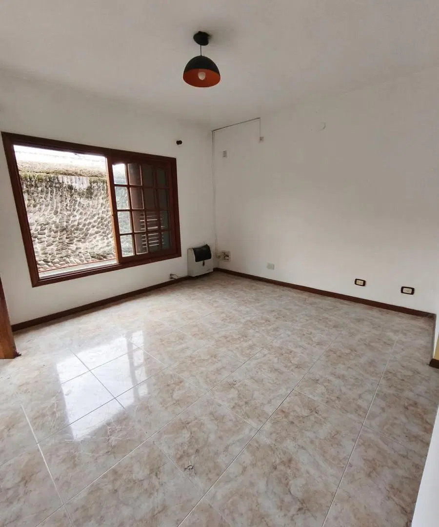 casa PH 2 amplios dormitorios en Planta Baja con Patio propio Cochera ¡SIN EXPENSAS! Villa Ballester 2