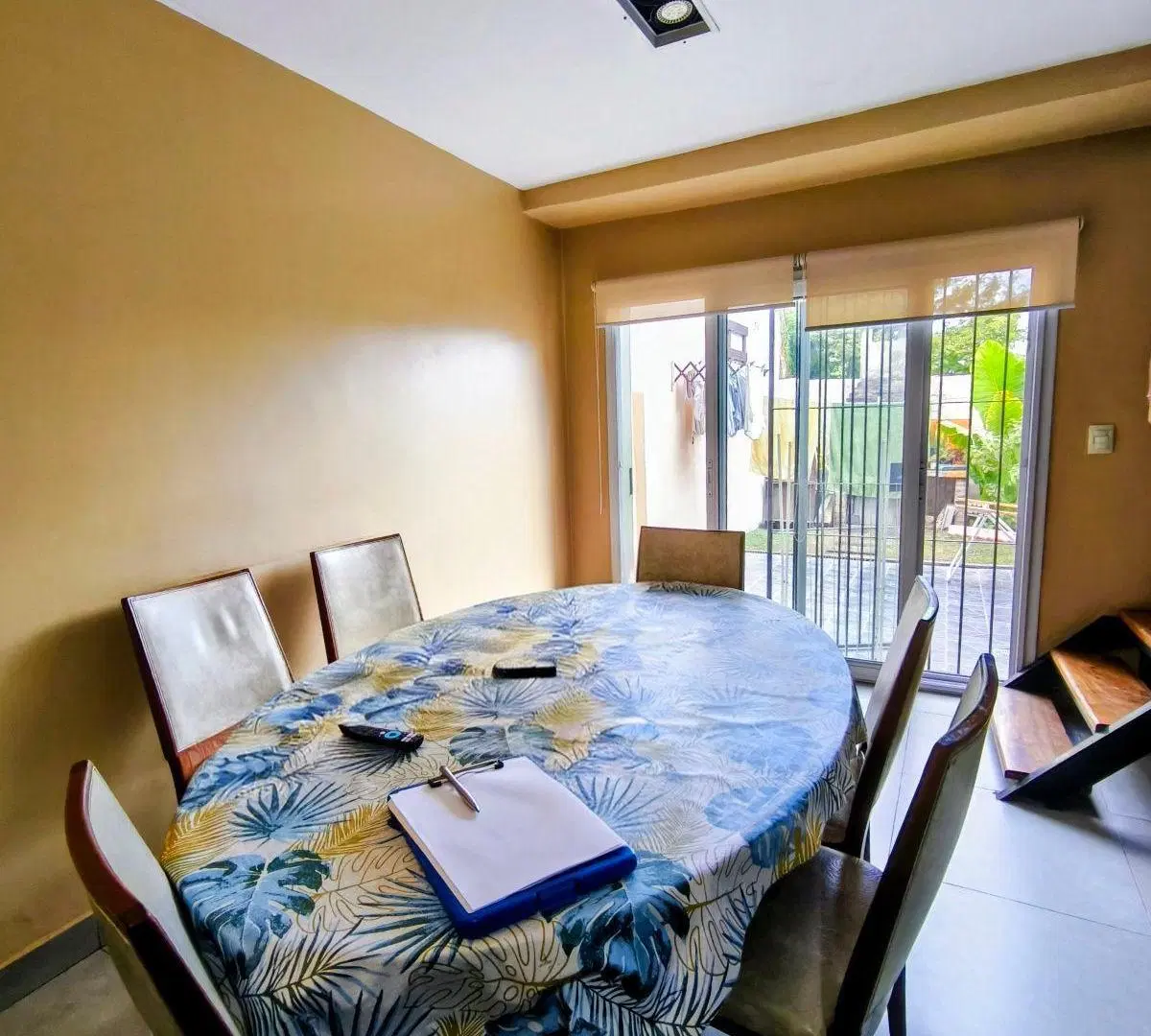 Duplex de tres ambientes cochera y patio en Venta en Villa Ballester/Chilavert excelente estado 4