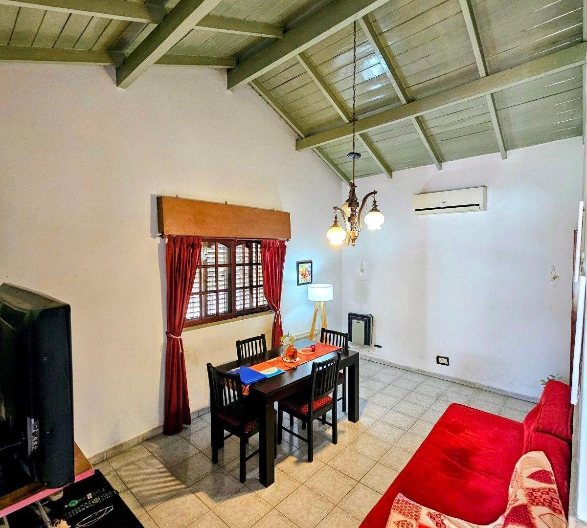 Foto de Casa de lote propio en Venta esquina con doble jardín ,apto crédito, imagen 5