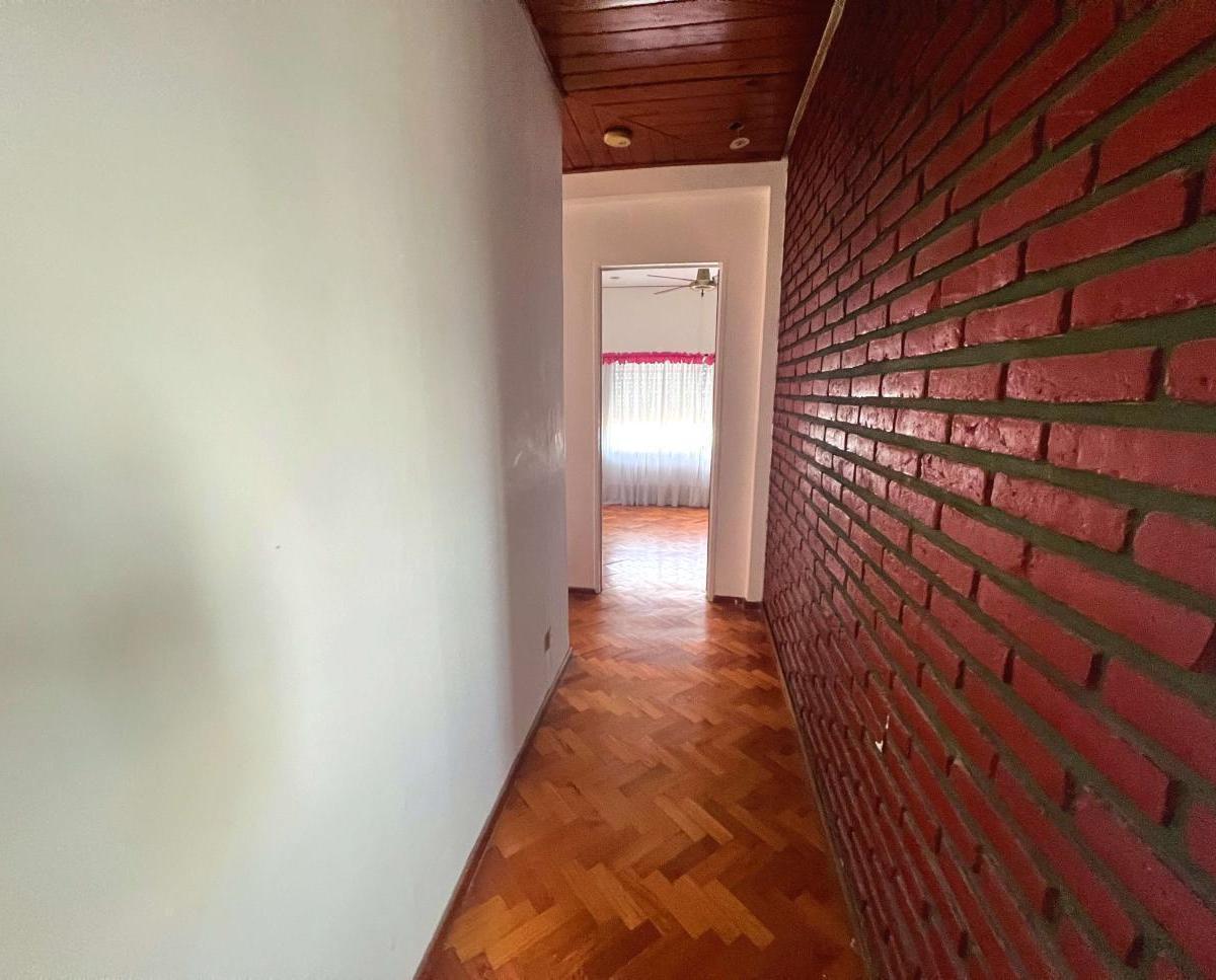 Departamento de 4 Ambientes con Patio y Balcon 3