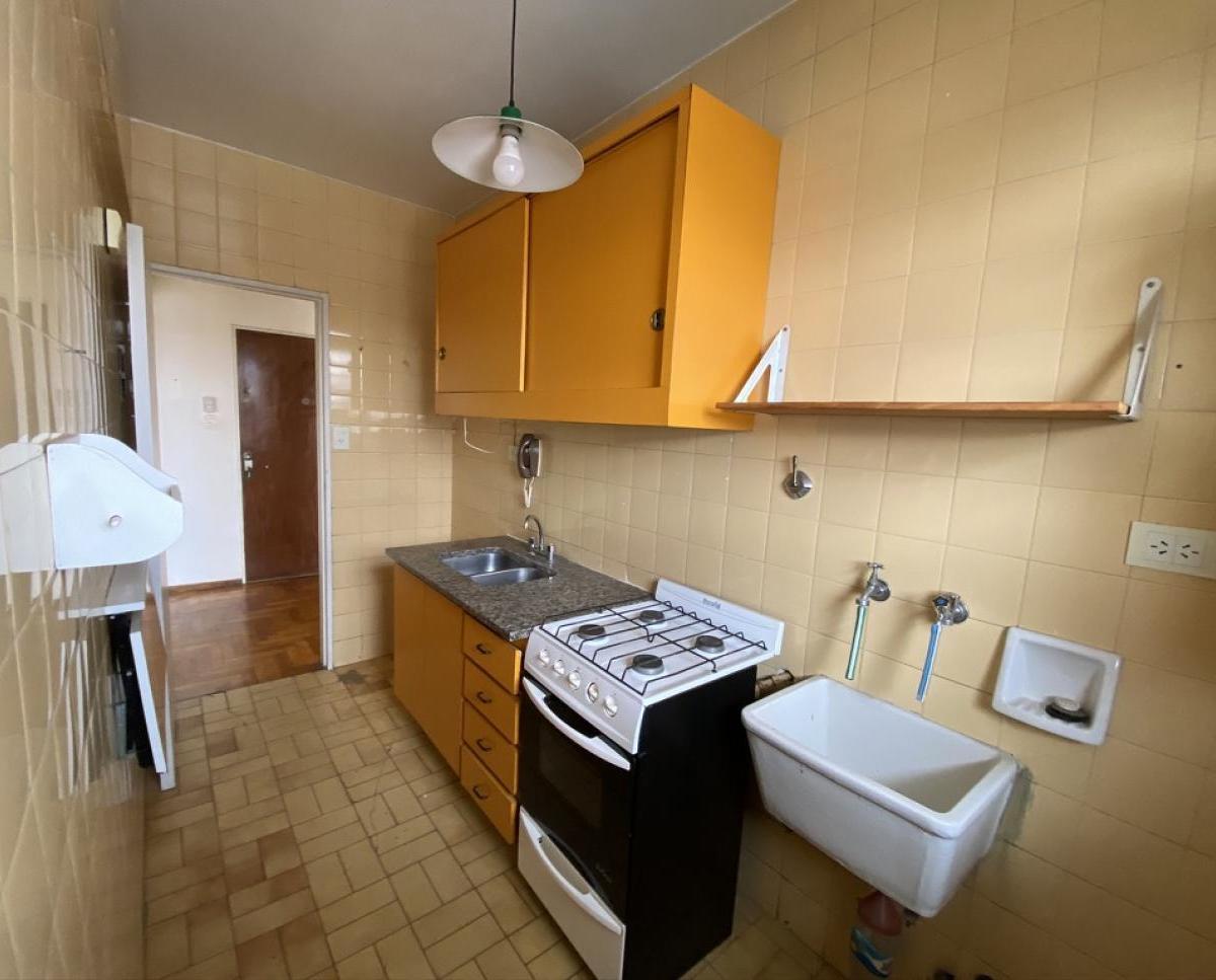 Departamento de 2 Ambientes con Balcon 5