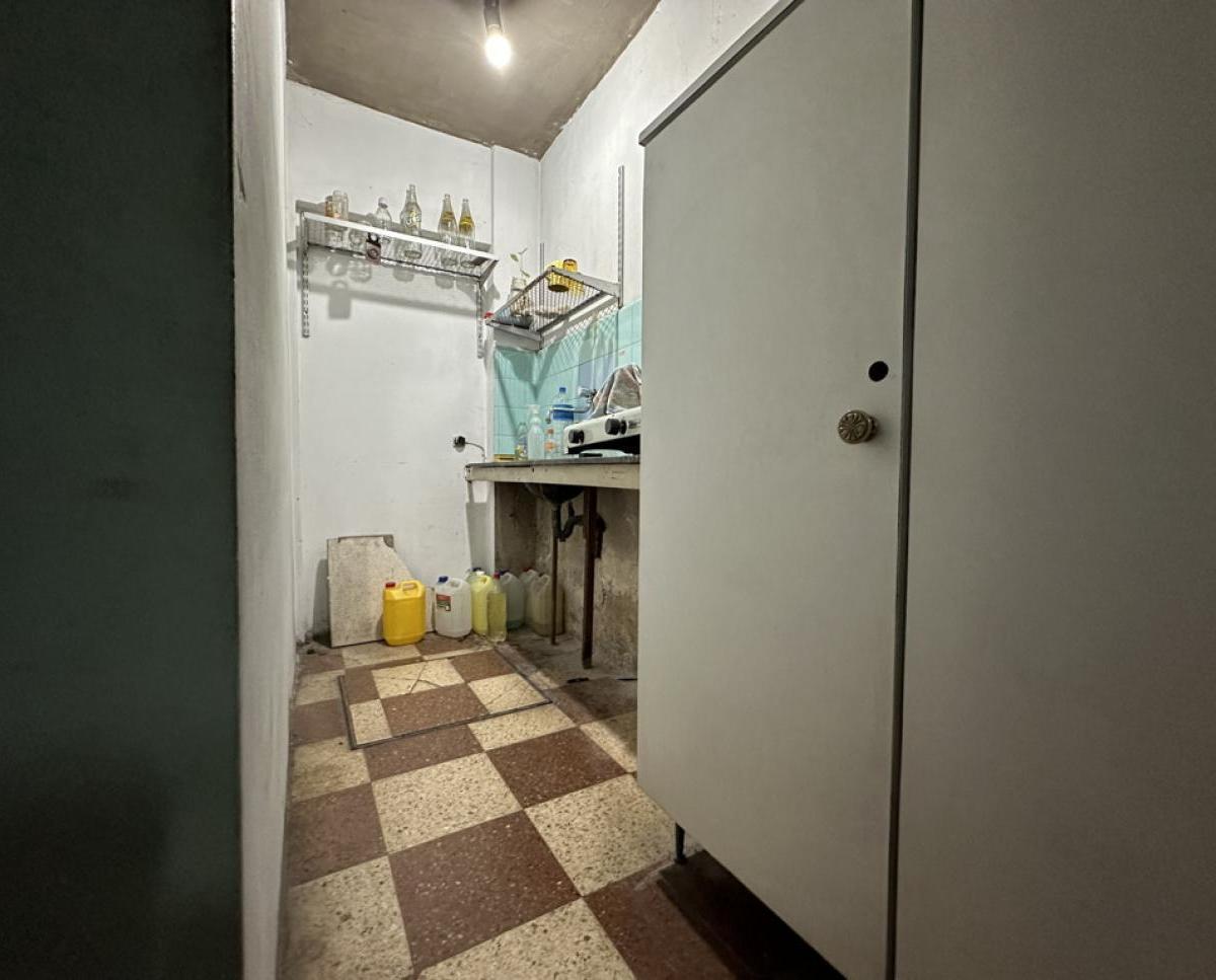 Local Comercial de 265 m 3