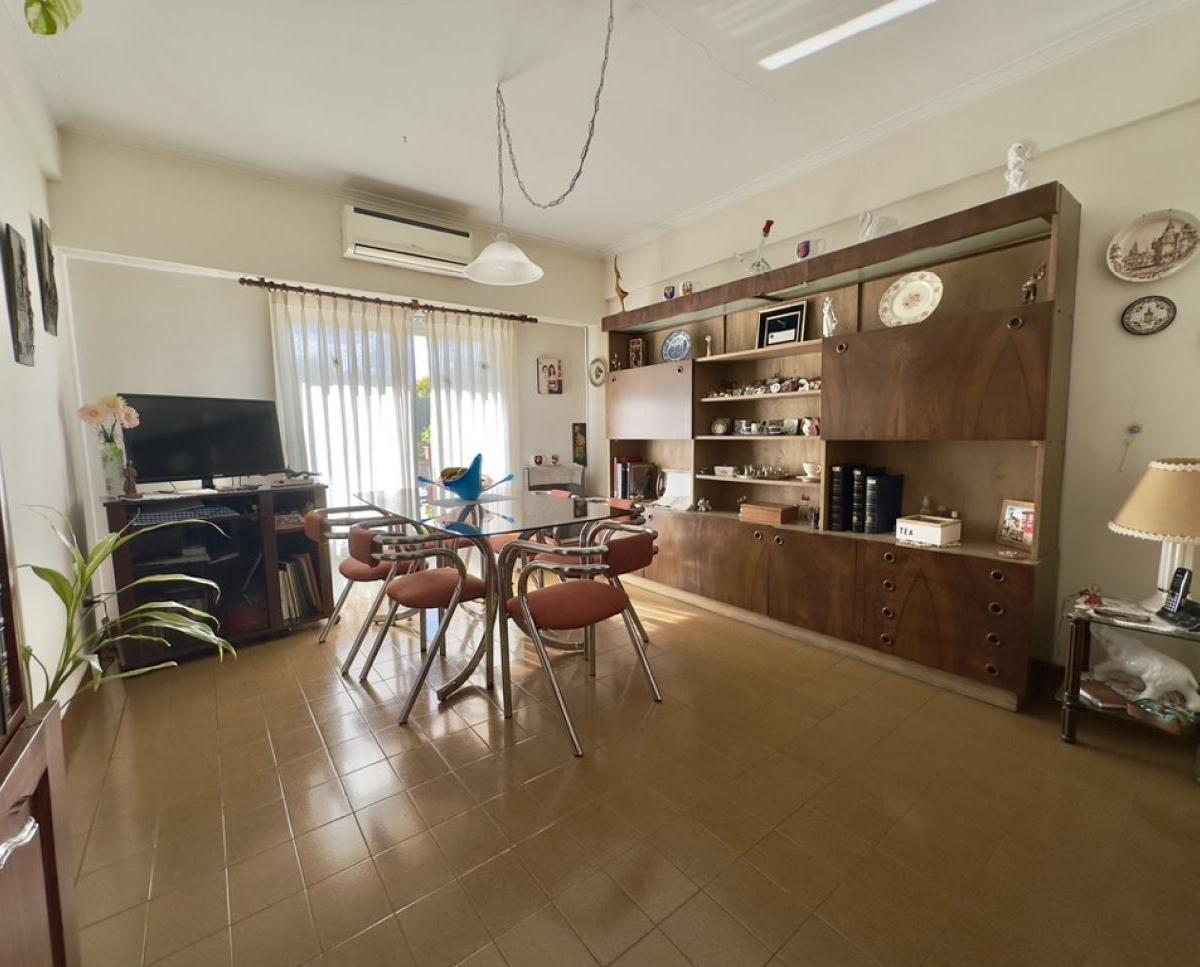 Departamento de 3 ambientes con balcon
