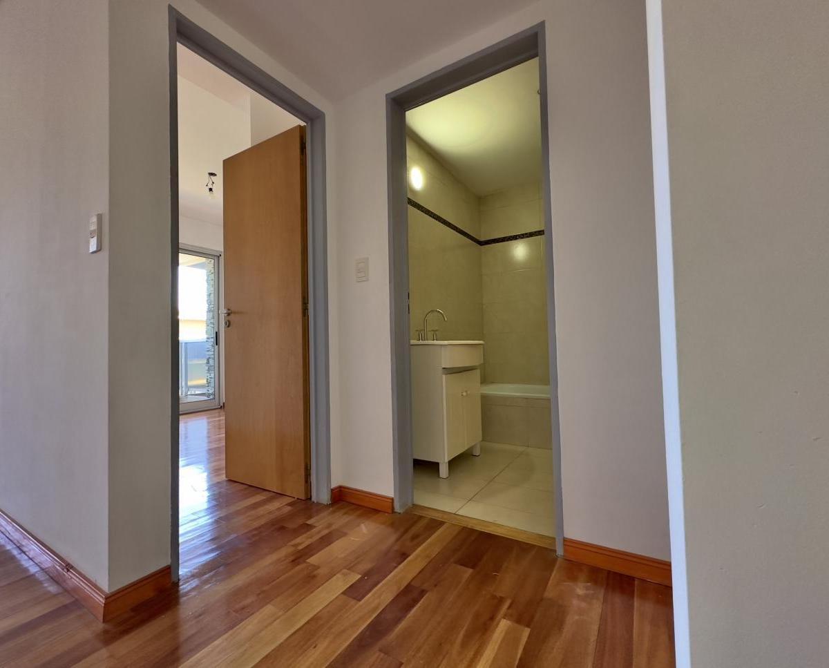 Departamento de 2 Ambientes con Balcon Corrido 3