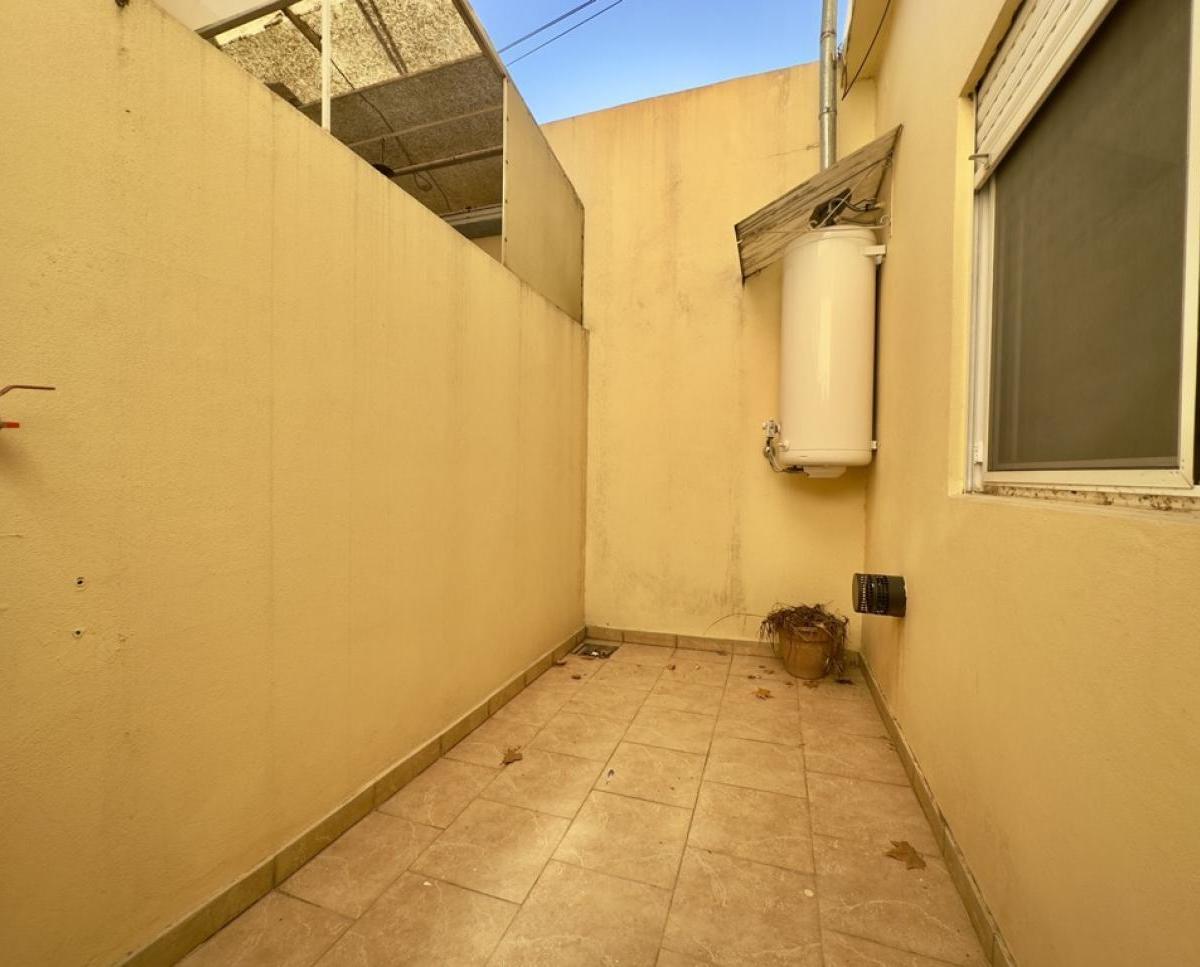 Departamento de 3 Ambientes con 2 Patios 2