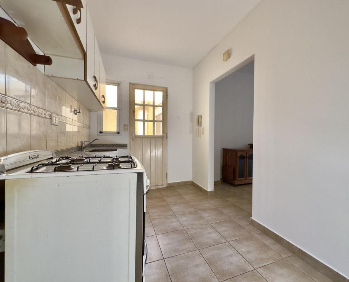 Departamento de 3 Ambientes con 2 Patios 5
