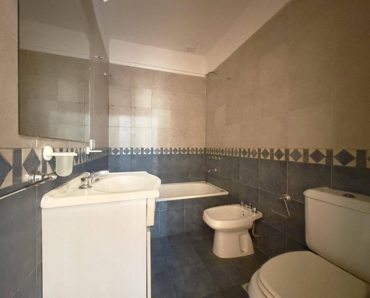 Departamento de 3 Ambientes con 2 Patios 3