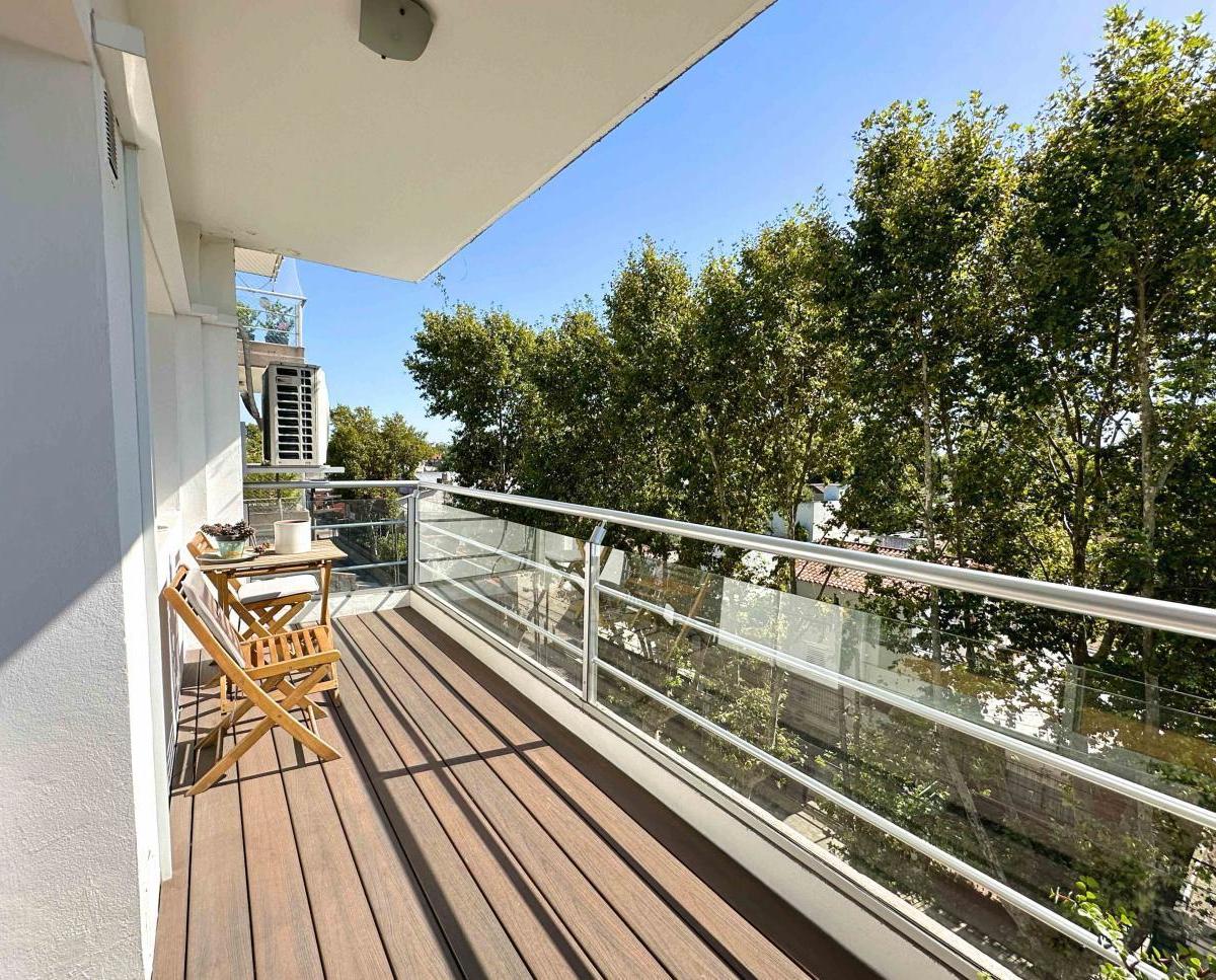 Departamento de 2 Ambientes con Balcon, Terraza y Cochera 2