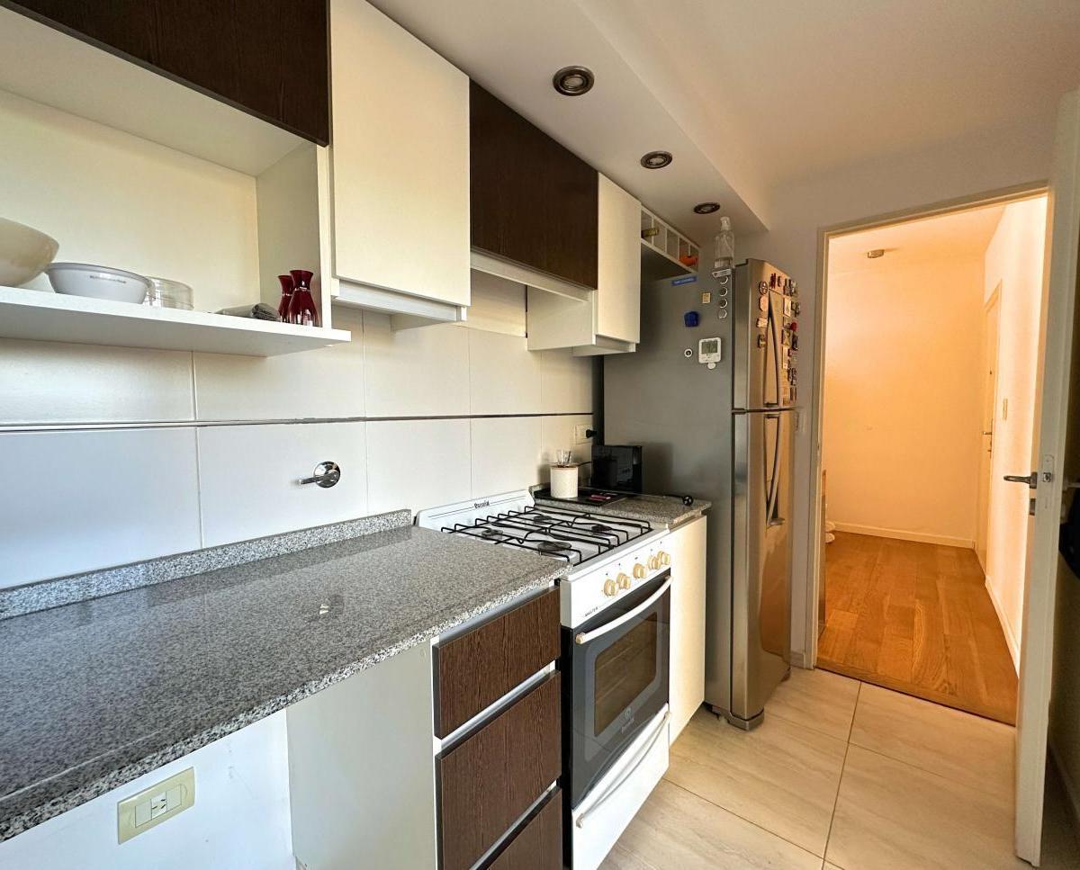 Departamento de 2 Ambientes con Balcon, Terraza y Cochera 3
