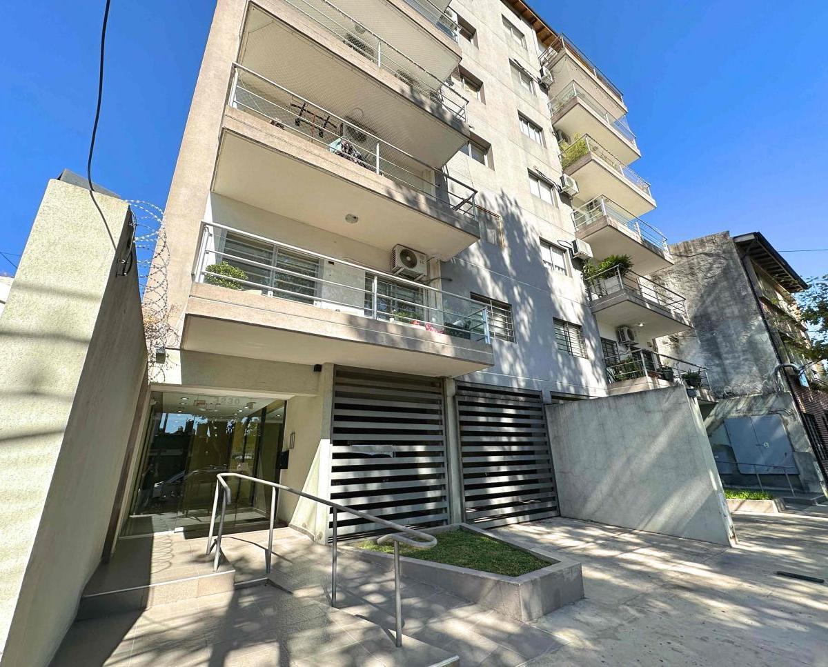 Departamento de 2 Ambientes con Balcon, Terraza y Cochera 5